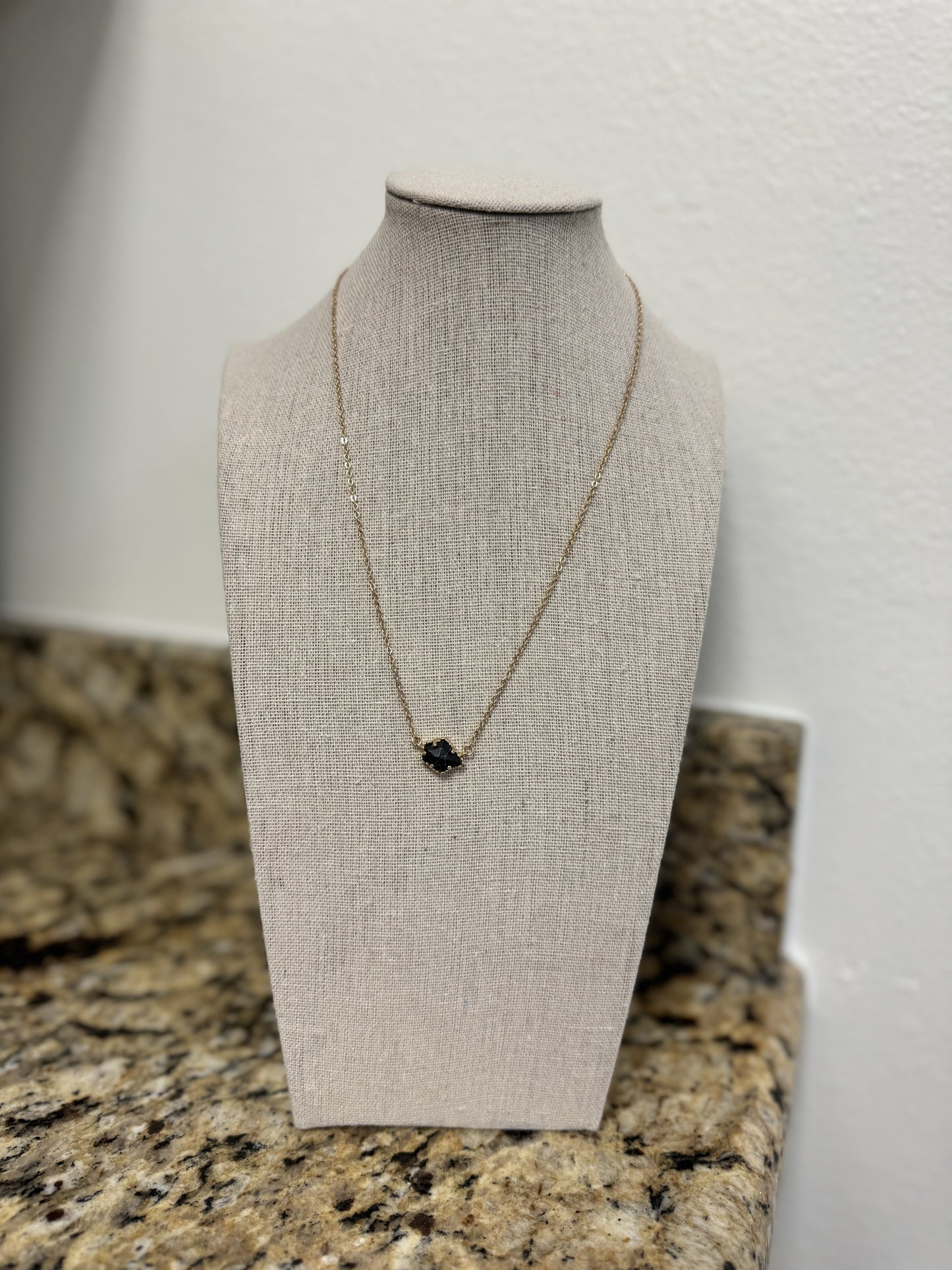 SAVANNAH NECKLACE