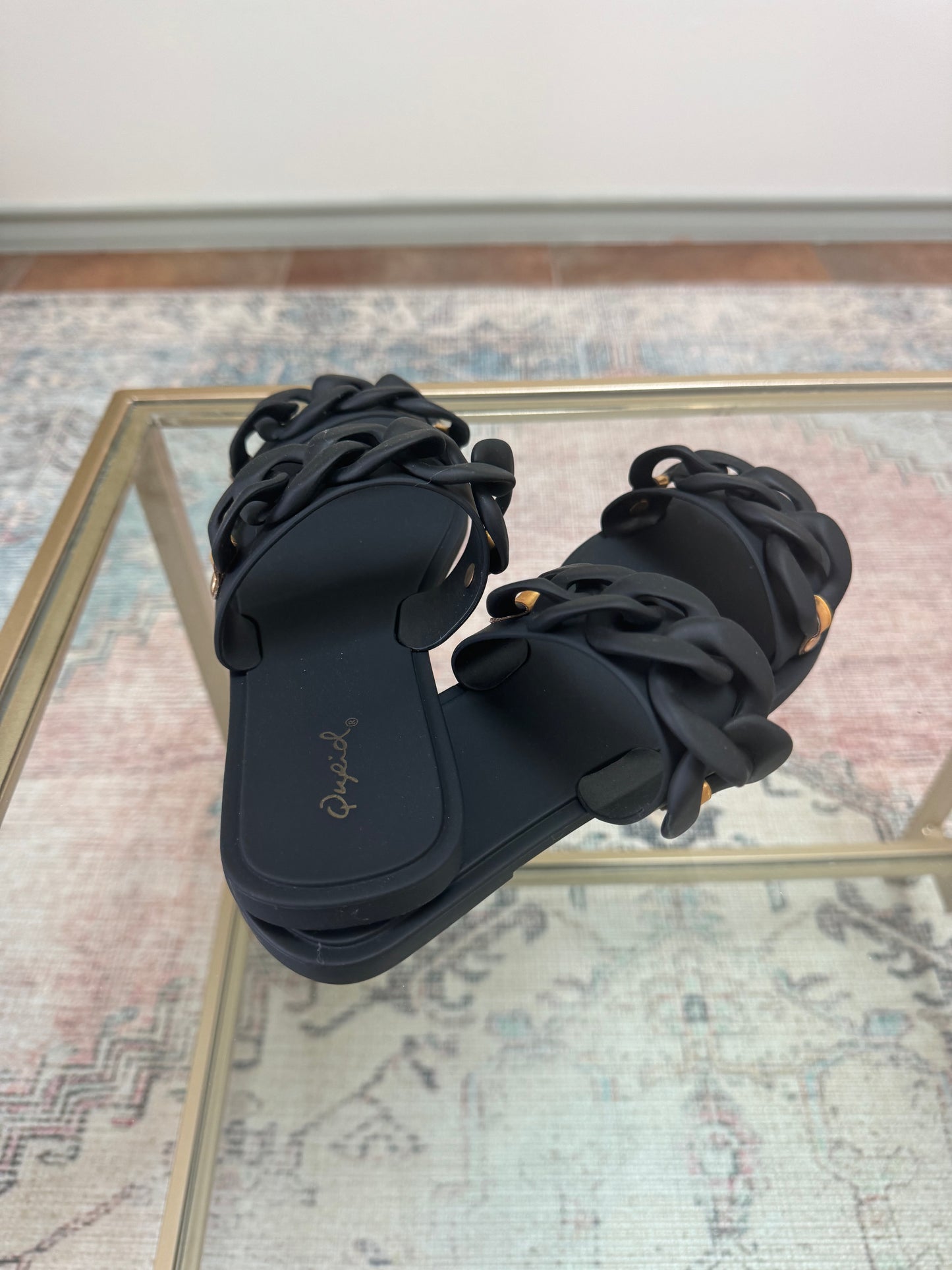 BLACK JELLY SANDALS